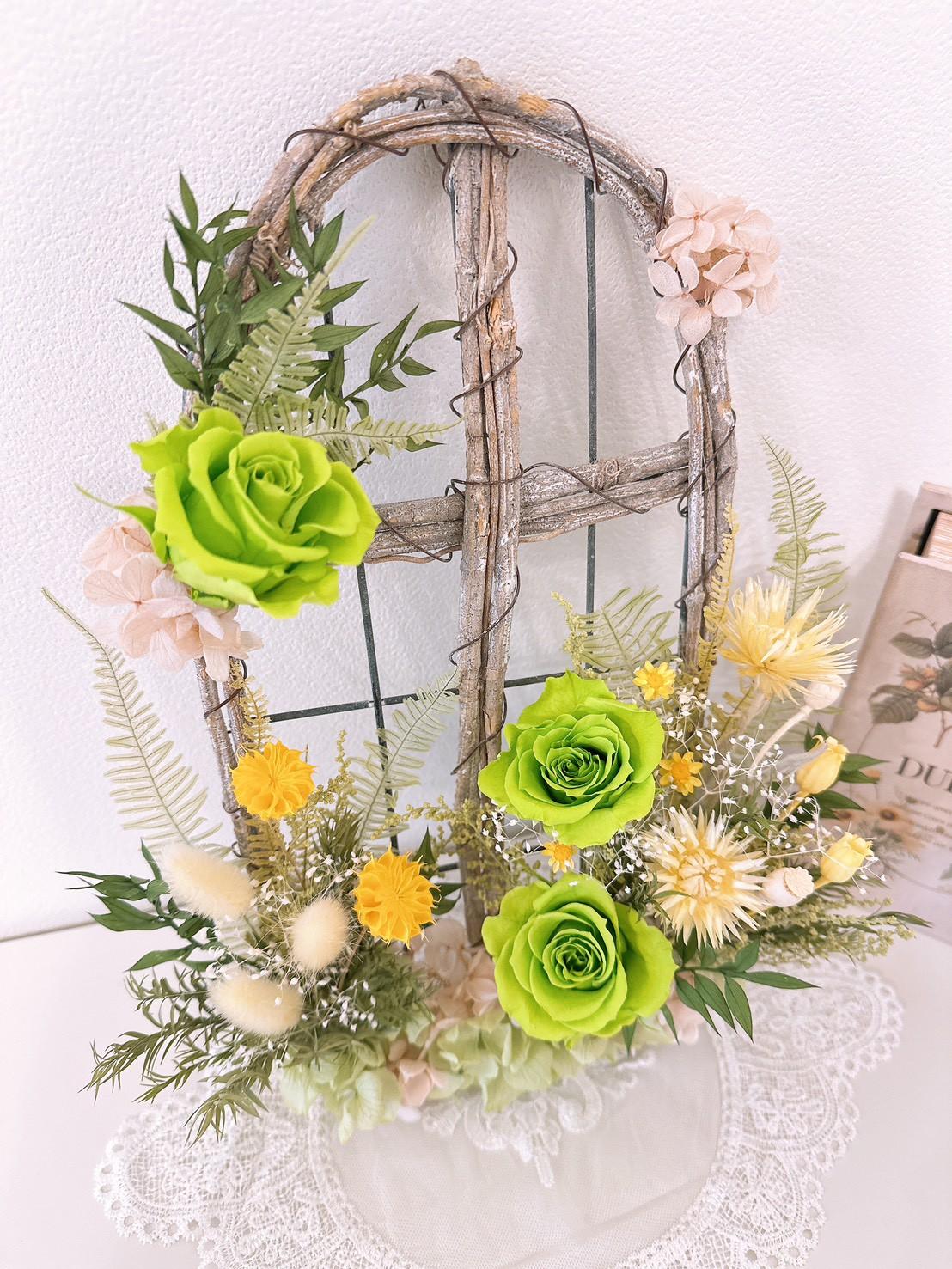 窓辺に咲く 春のグリーンローズ ウィンドウアレンジ ナチュラル 母の日 春限定2026 ギフト 癒し 新生活 インテリア | 11枚目